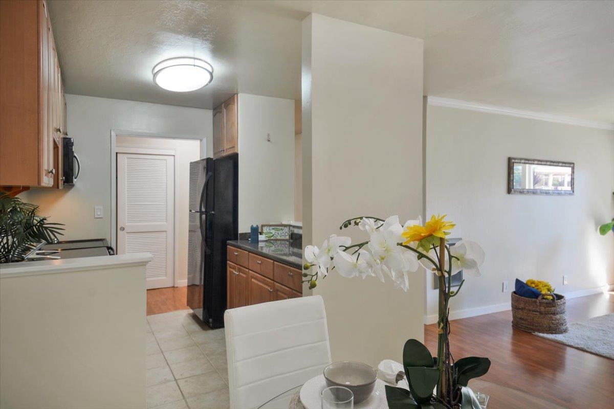 Detail Gallery Image 5 of 22 For 385 Jayne Ave #111,  Oakland,  CA 94610 - 1 Beds | 1 Baths