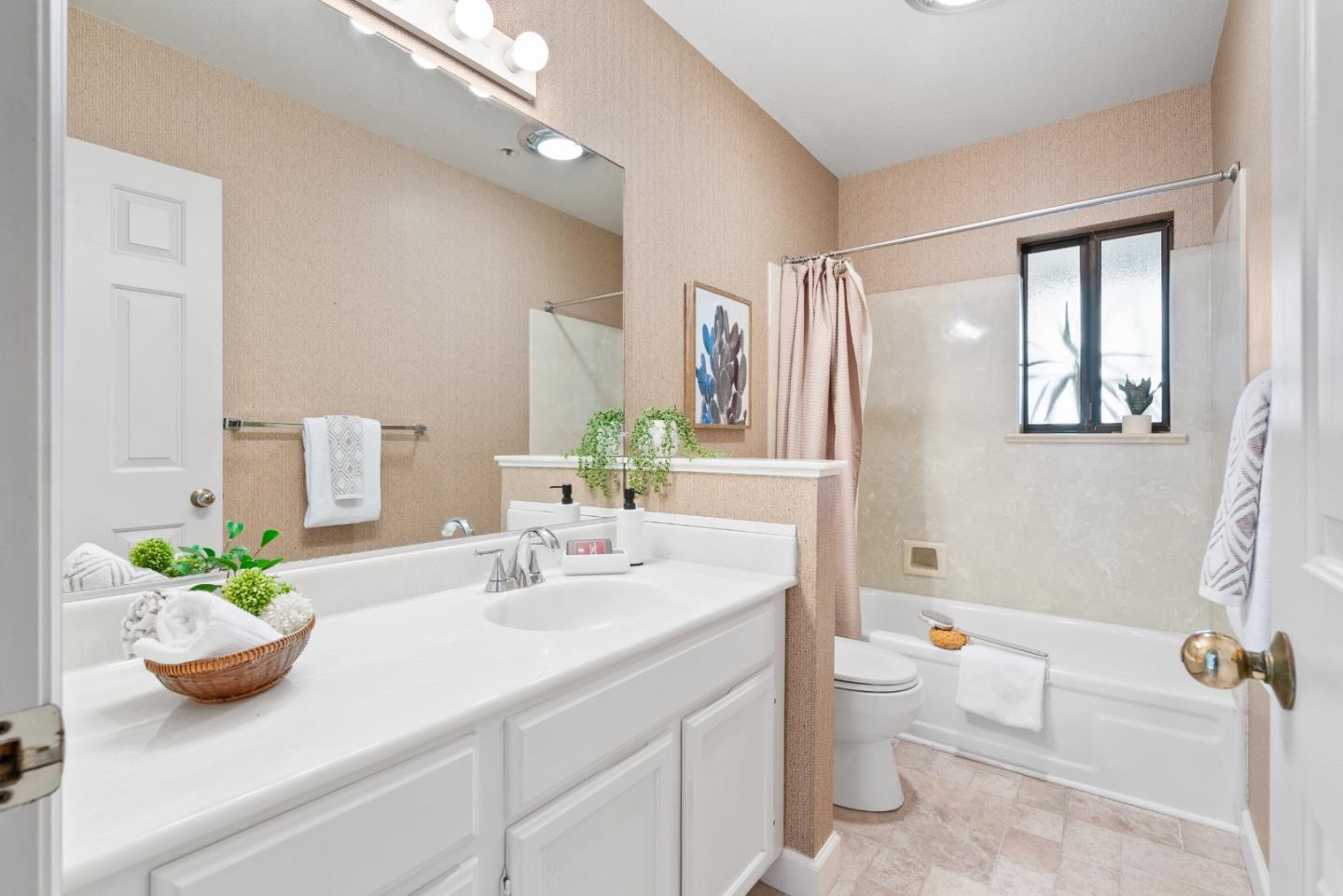 Detail Gallery Image 16 of 31 For 793 Elm St #19,  San Carlos,  CA 94070 - 2 Beds | 2 Baths