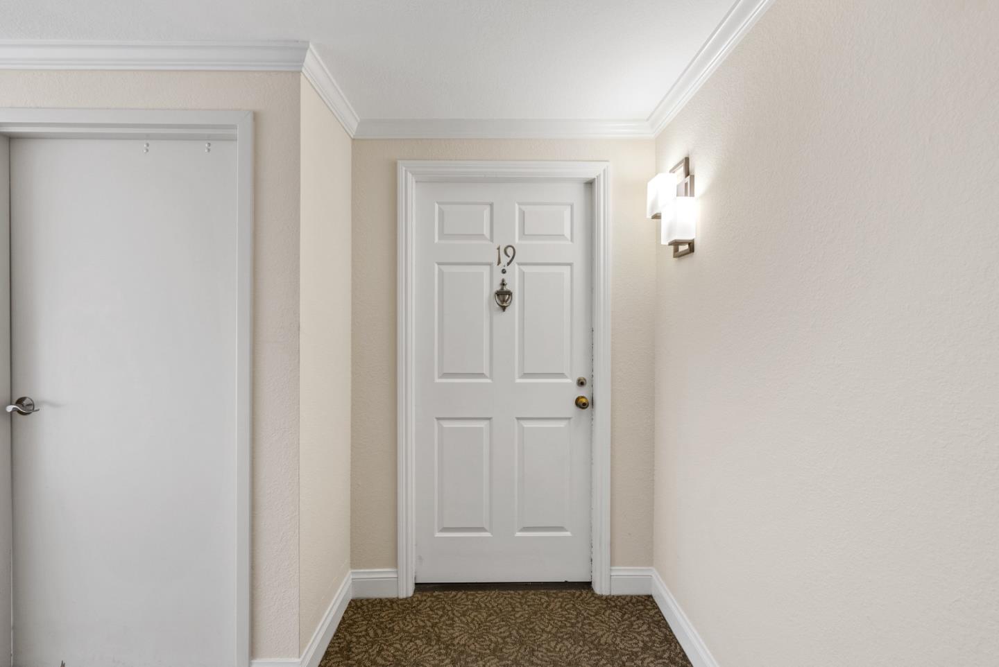 Detail Gallery Image 5 of 31 For 793 Elm St #19,  San Carlos,  CA 94070 - 2 Beds | 2 Baths
