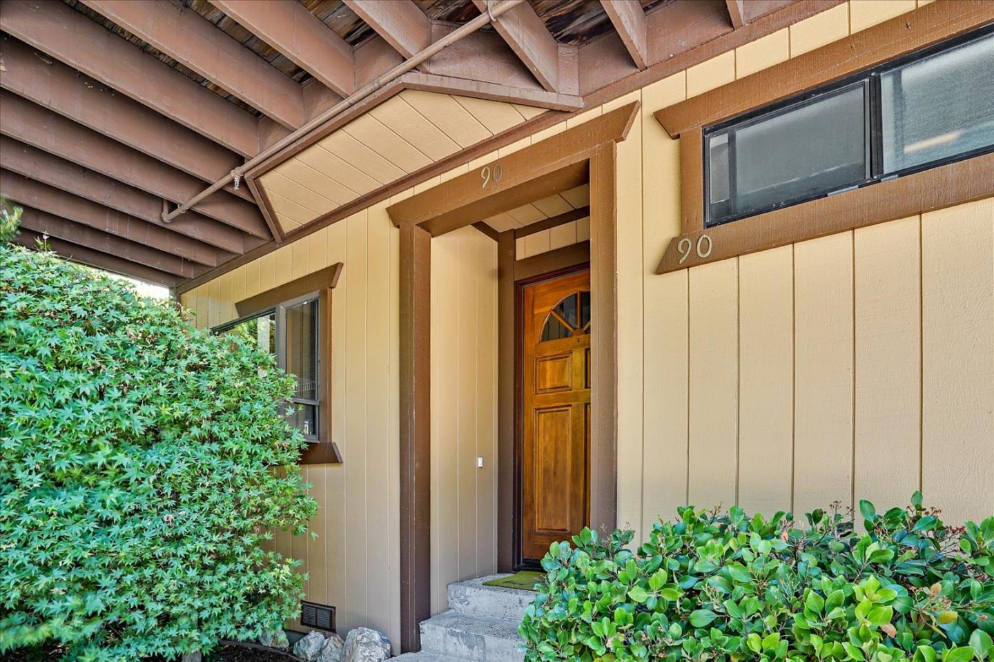 Detail Gallery Image 4 of 37 For Address Not Disclosed, Redwood City,  CA 94061 - 3 Beds | 3/1 Baths