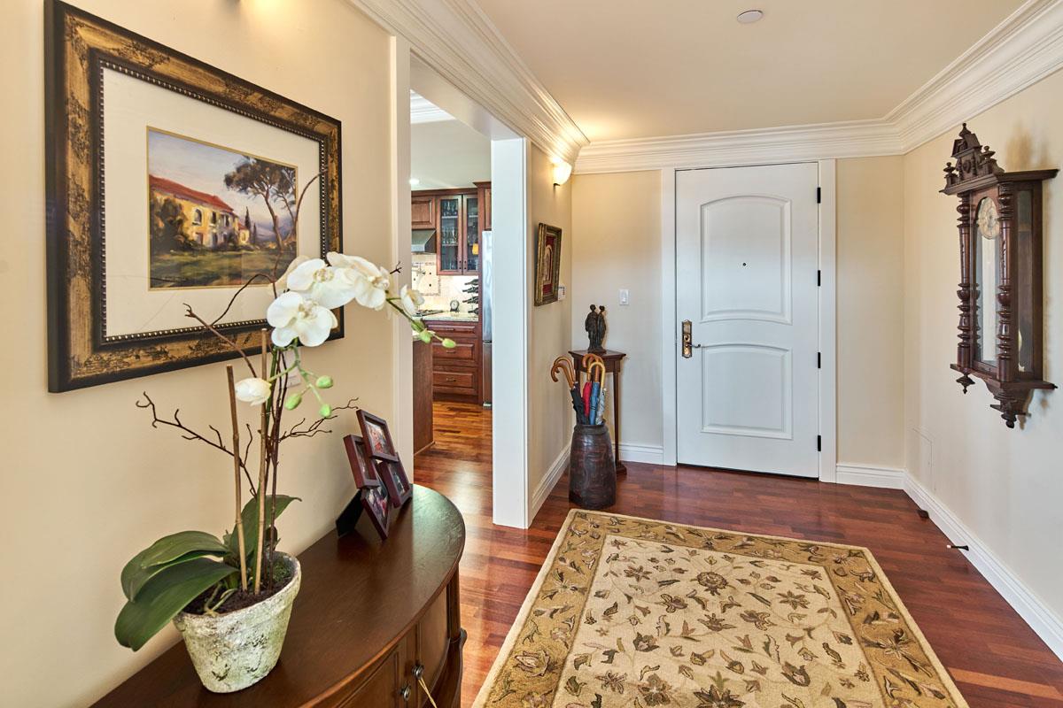 Detail Gallery Image 5 of 14 For 1226 El Camino Real #401,  Burlingame,  CA 94010 - 2 Beds | 2 Baths