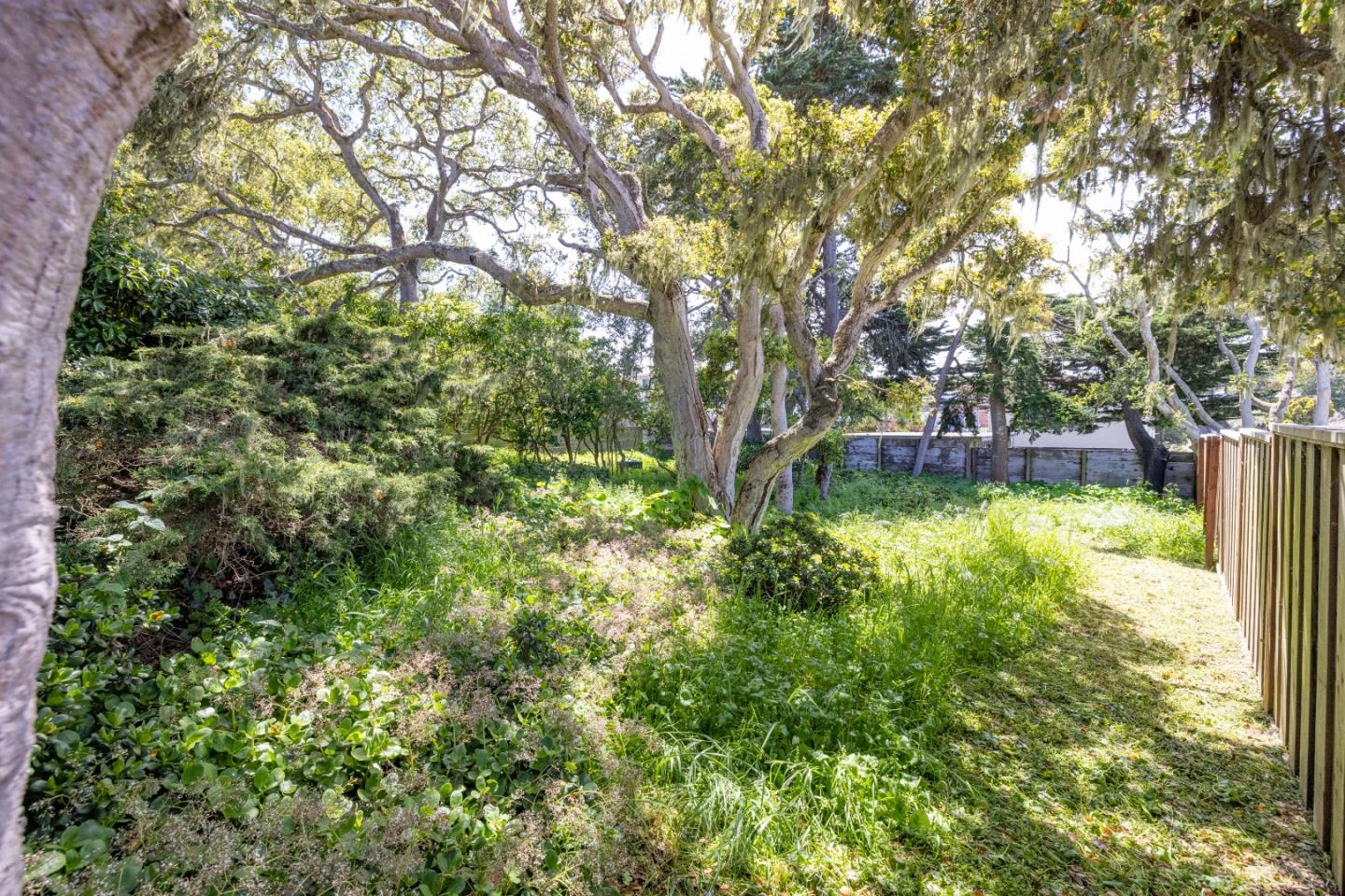 Detail Gallery Image 28 of 41 For 1132 Seaview Ave, Pacific Grove,  CA 93950 - 3 Beds | 2 Baths