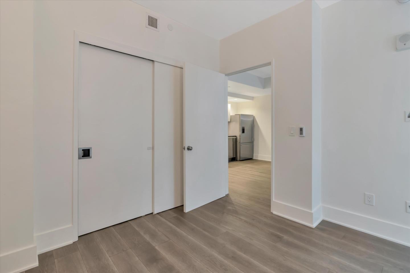 Detail Gallery Image 12 of 18 For 1075 Market St #410,  San Francisco,  CA 94103 - 1 Beds | 1 Baths