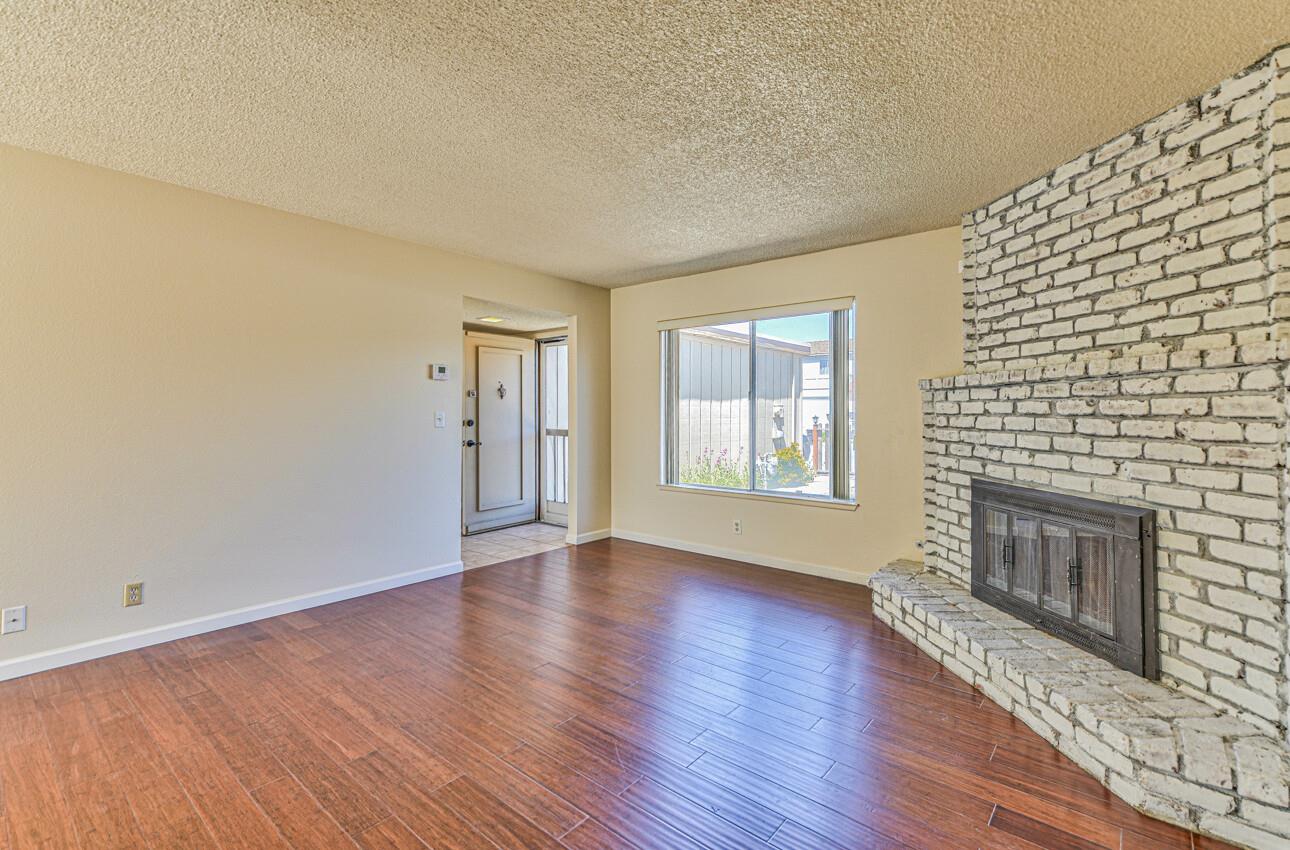 Detail Gallery Image 3 of 23 For 1748 Cherokee Dr, Salinas,  CA 93906 - 2 Beds | 1 Baths