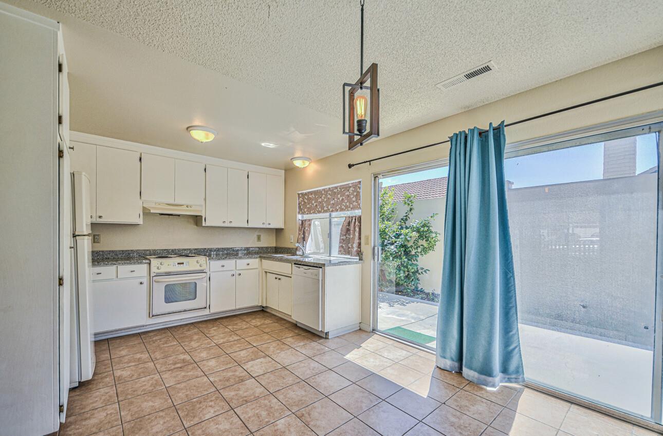 Detail Gallery Image 6 of 23 For 1748 Cherokee Dr, Salinas,  CA 93906 - 2 Beds | 1 Baths