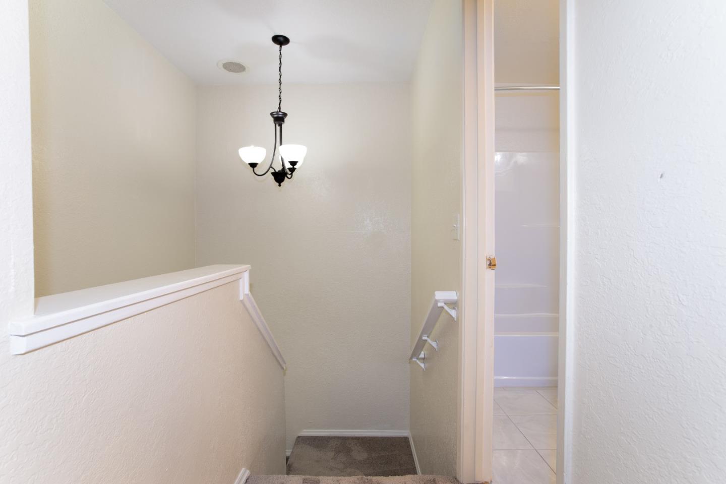 Detail Gallery Image 7 of 18 For 164 Rancho Manor Ct, San Jose,  CA 95111 - 2 Beds | 2/1 Baths