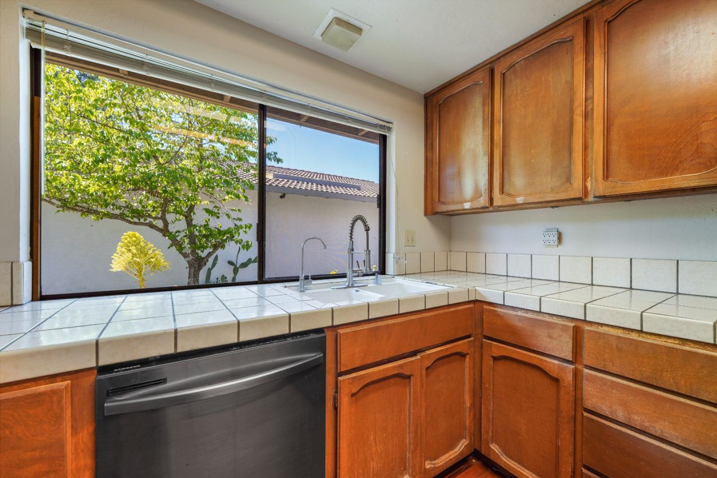 Detail Gallery Image 24 of 43 For 59 Spar Ct, Pleasant Hill,  CA 94523 - 3 Beds | 2 Baths