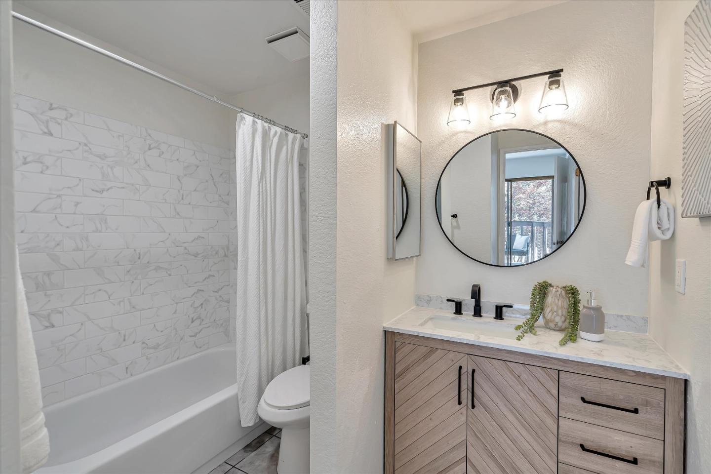 Detail Gallery Image 12 of 22 For 522 N 4th St, San Jose,  CA 95112 - 2 Beds | 2 Baths