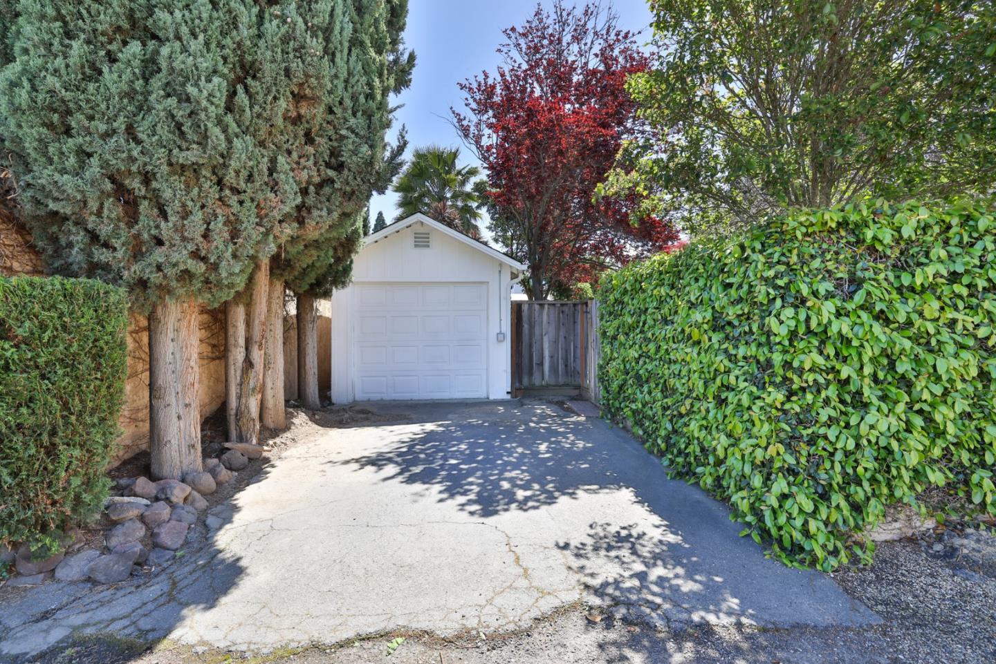 Detail Gallery Image 40 of 47 For 1336 Iris Ct, San Jose,  CA 95125 - 4 Beds | 2/1 Baths