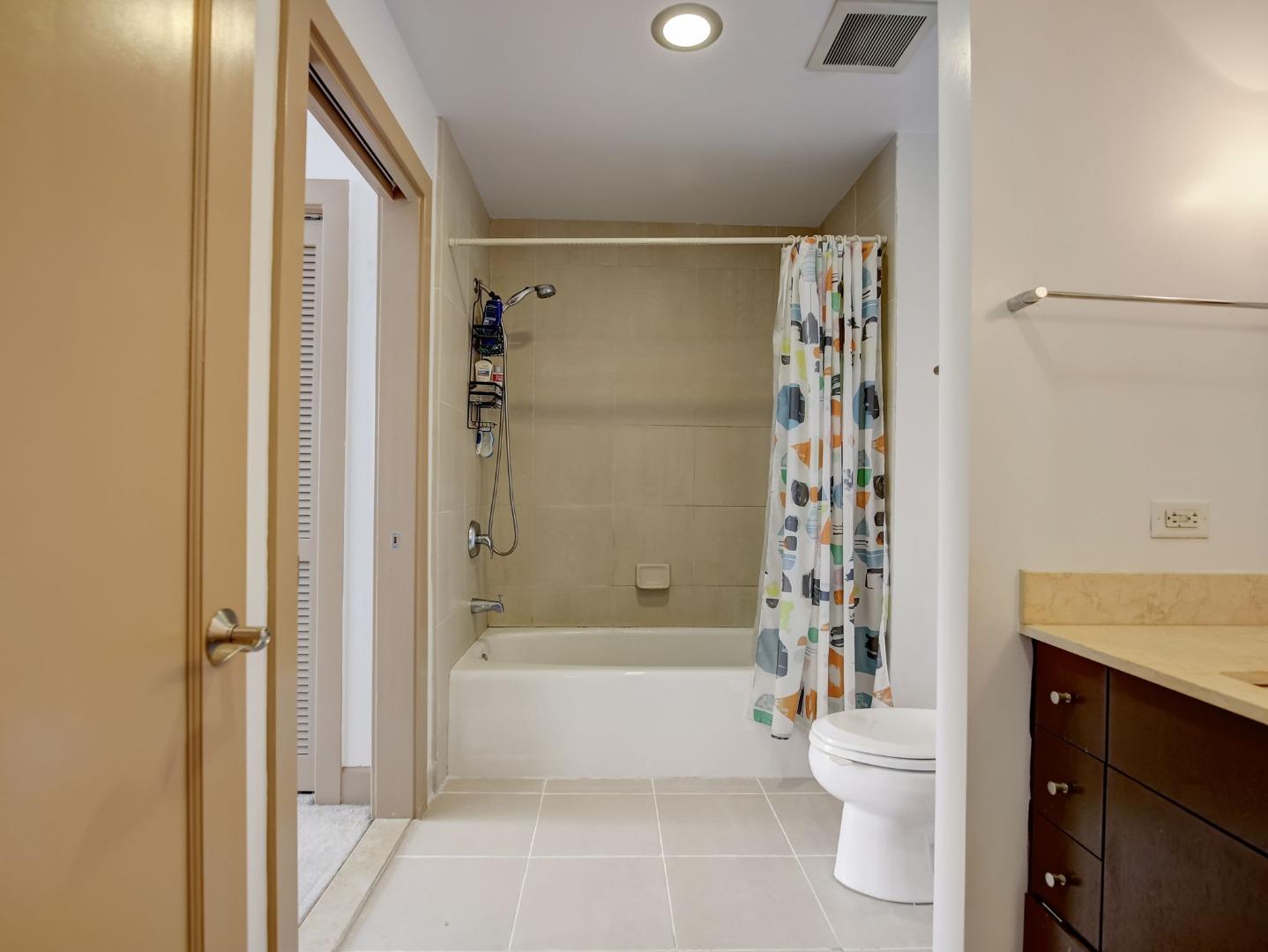 Detail Gallery Image 18 of 46 For 585 9th St #423,  Oakland,  CA 94607 - 1 Beds | 1 Baths