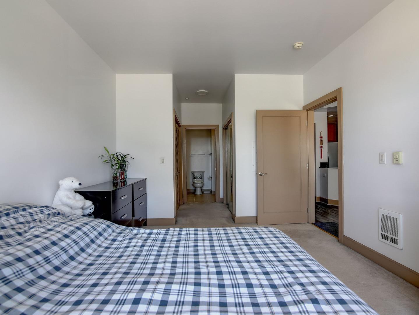 Detail Gallery Image 24 of 46 For 585 9th St #423,  Oakland,  CA 94607 - 1 Beds | 1 Baths