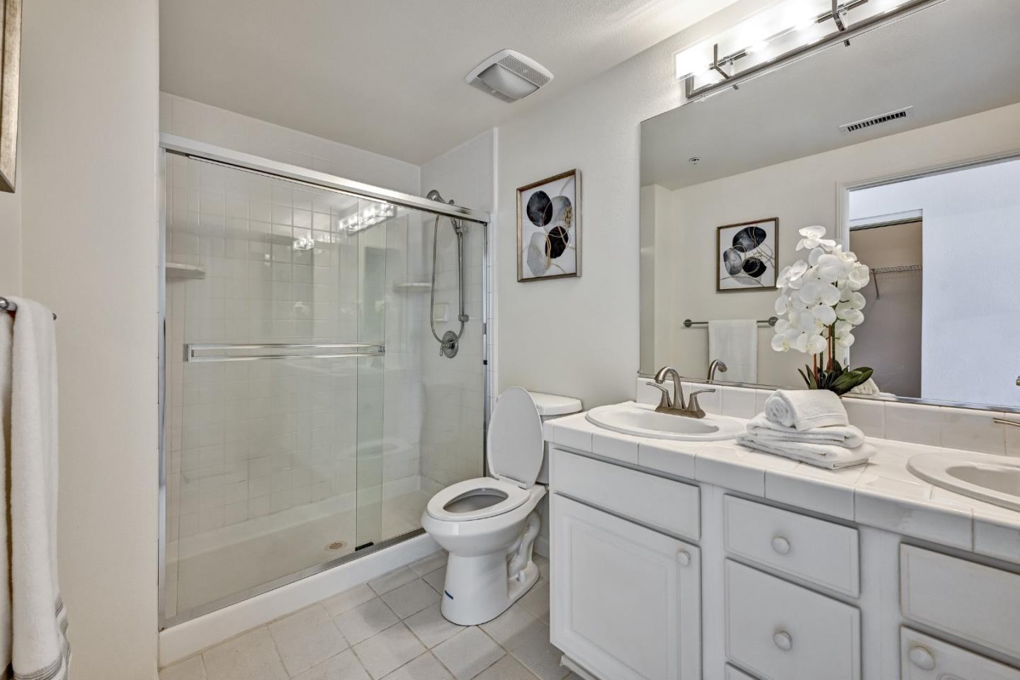 Detail Gallery Image 12 of 24 For 860 Meridian Bay Ln #343,  Foster City,  CA 94404 - 3 Beds | 2 Baths