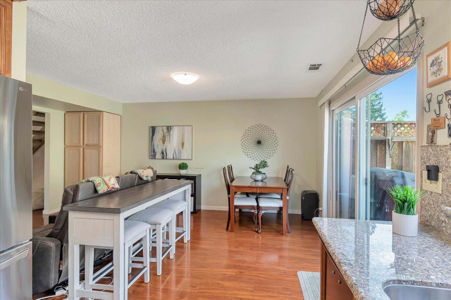 Detail Gallery Image 7 of 21 For 4744 Durango River Ct, San Jose,  CA 95136 - 3 Beds | 2/1 Baths