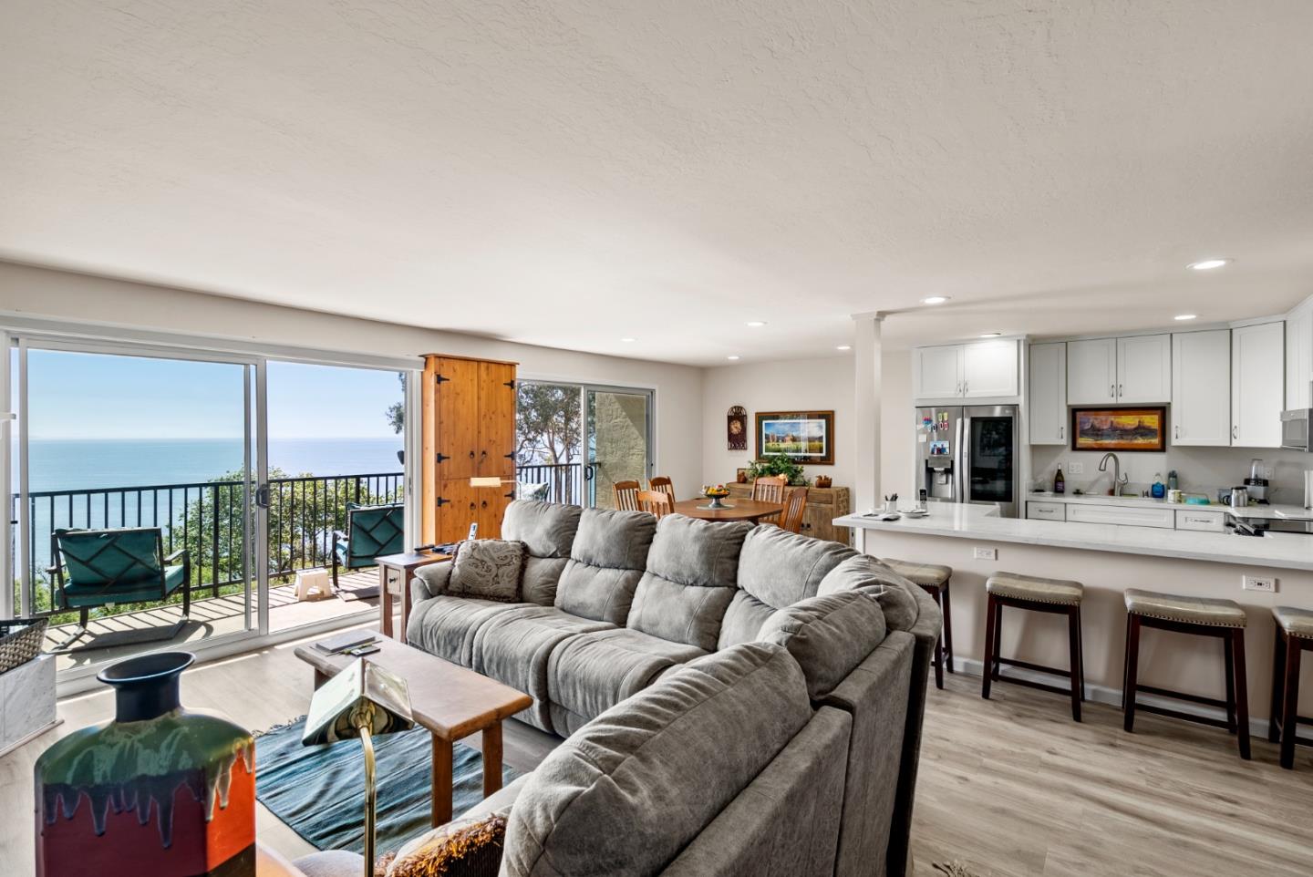 Detail Gallery Image 4 of 34 For 870 Park Ave #211,  Capitola,  CA 95010 - 2 Beds | 2 Baths
