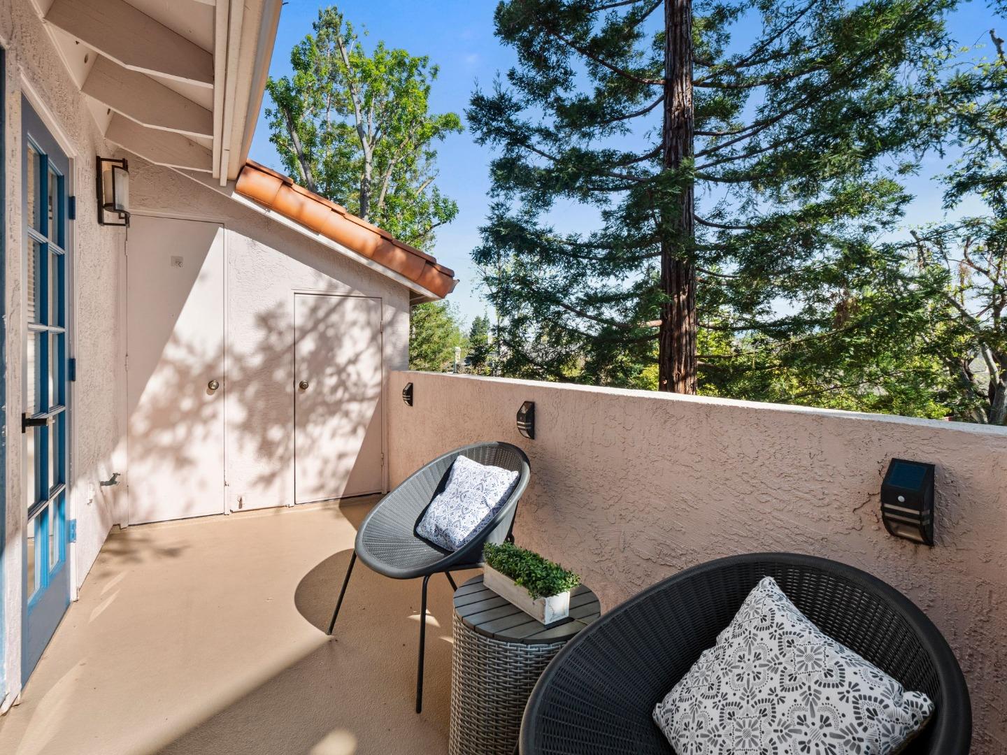 Detail Gallery Image 26 of 41 For 10194 Danube Dr, Cupertino,  CA 95014 - 2 Beds | 2 Baths