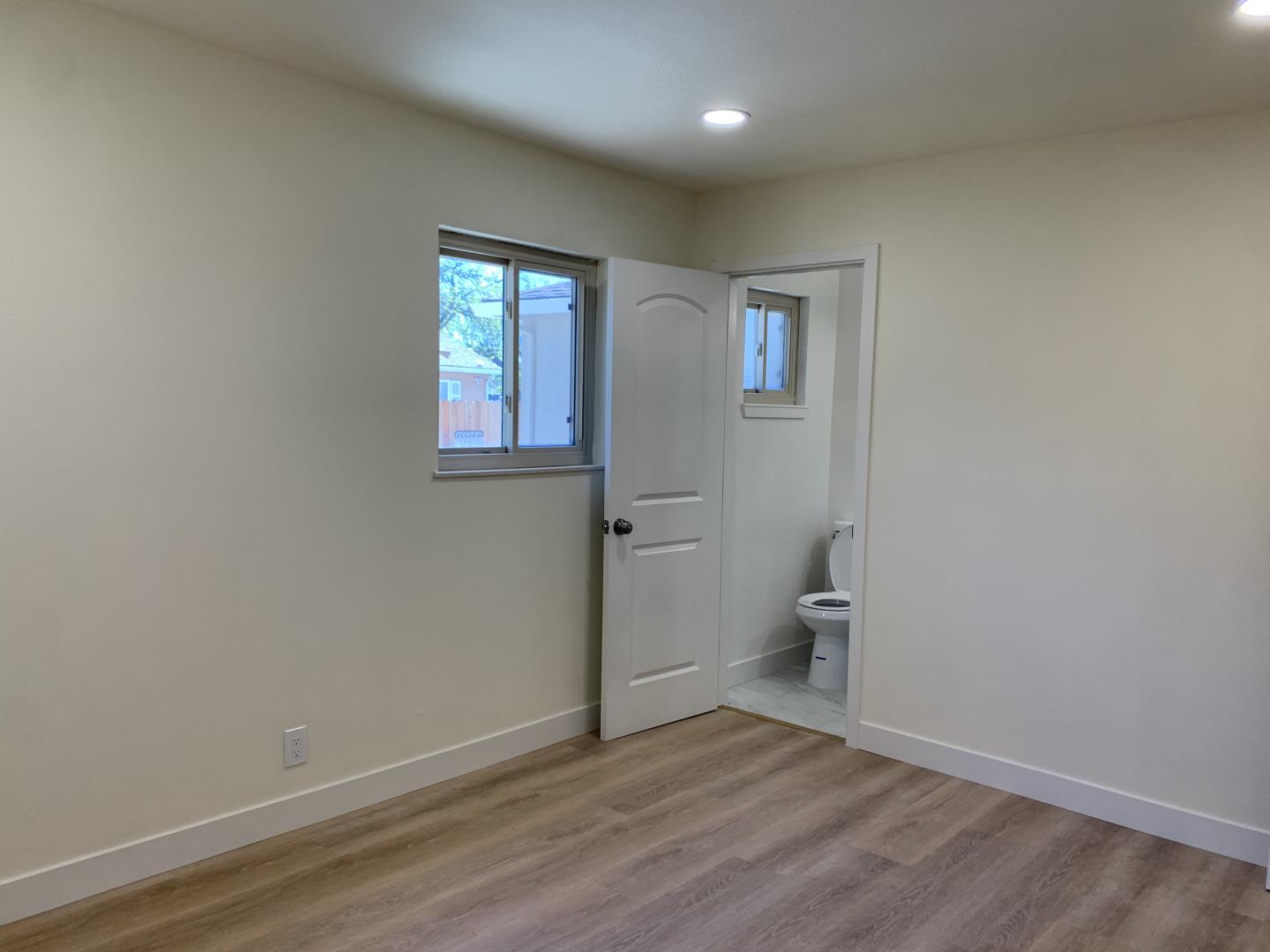 Detail Gallery Image 10 of 12 For 1825 Scott Ave, Modesto,  CA 95350 - 3 Beds | 2 Baths