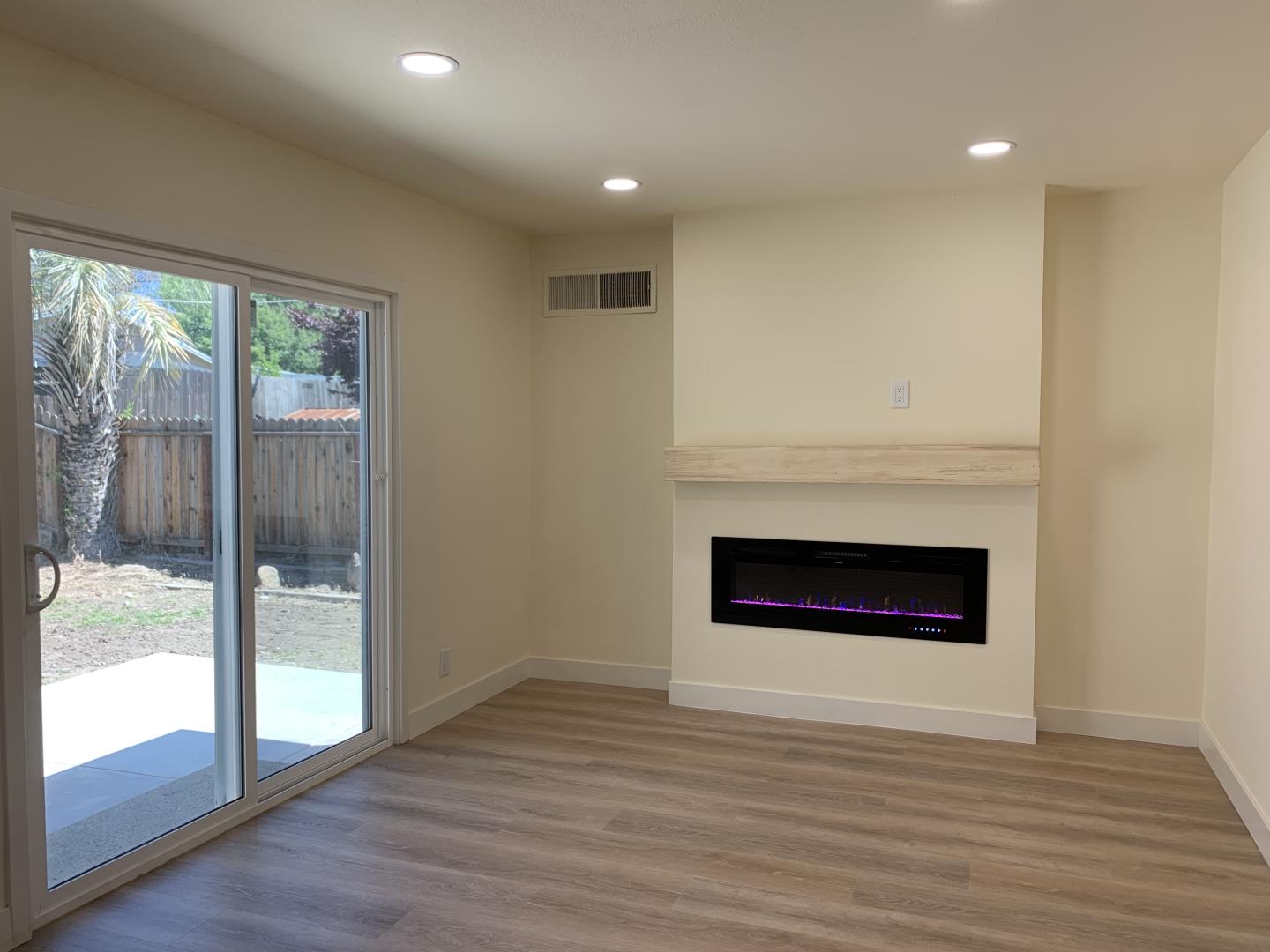 Detail Gallery Image 6 of 12 For 1825 Scott Ave, Modesto,  CA 95350 - 3 Beds | 2 Baths
