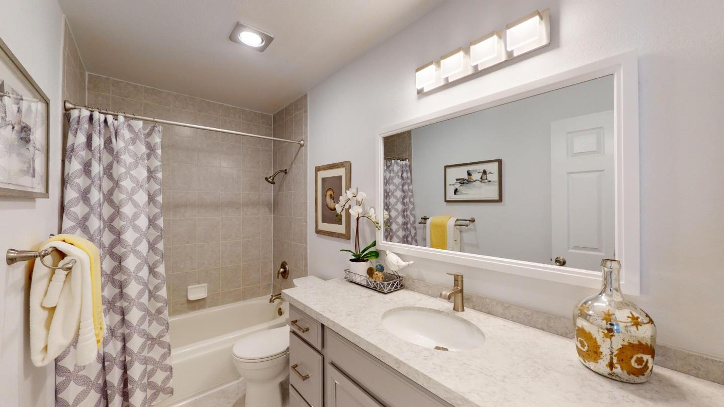 Detail Gallery Image 7 of 28 For 1031 Clyde Ave #104,  Santa Clara,  CA 95054 - 3 Beds | 2 Baths