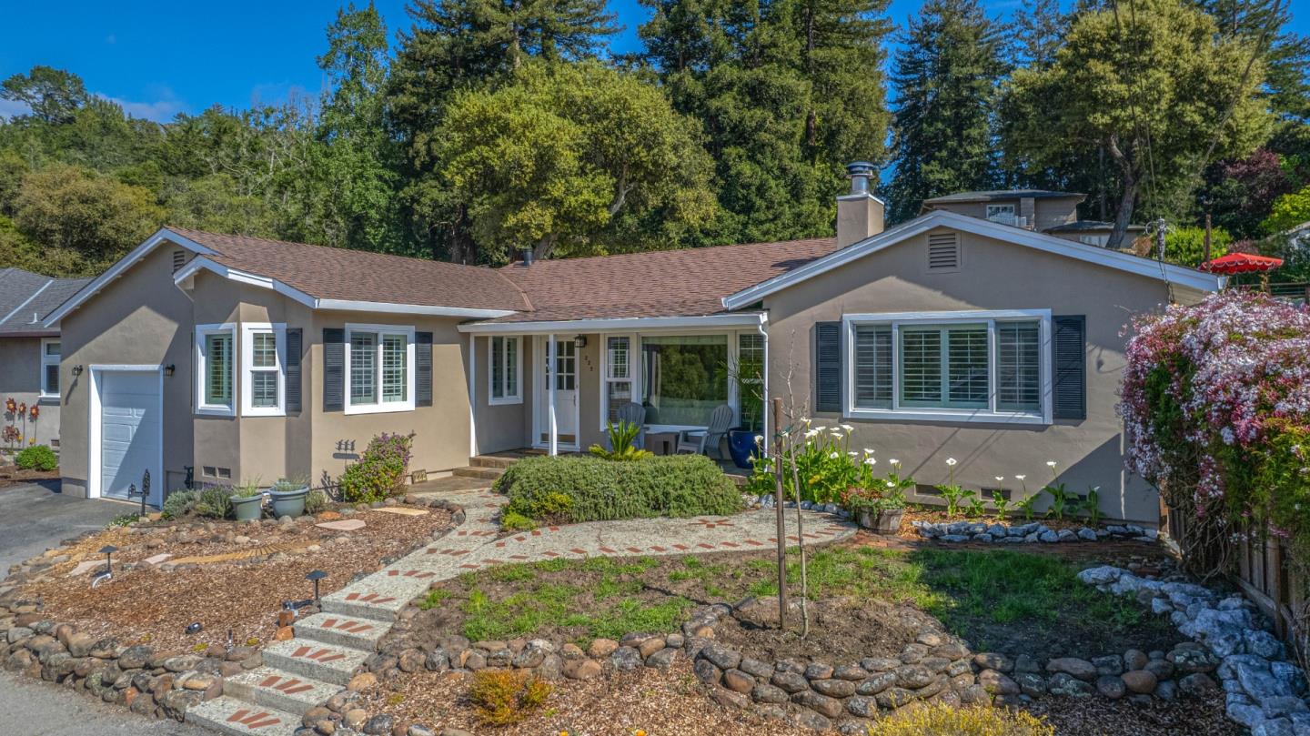 Detail Gallery Image 1 of 49 For 222 Sunset Ter, Scotts Valley,  CA 95066 - 3 Beds | 2 Baths
