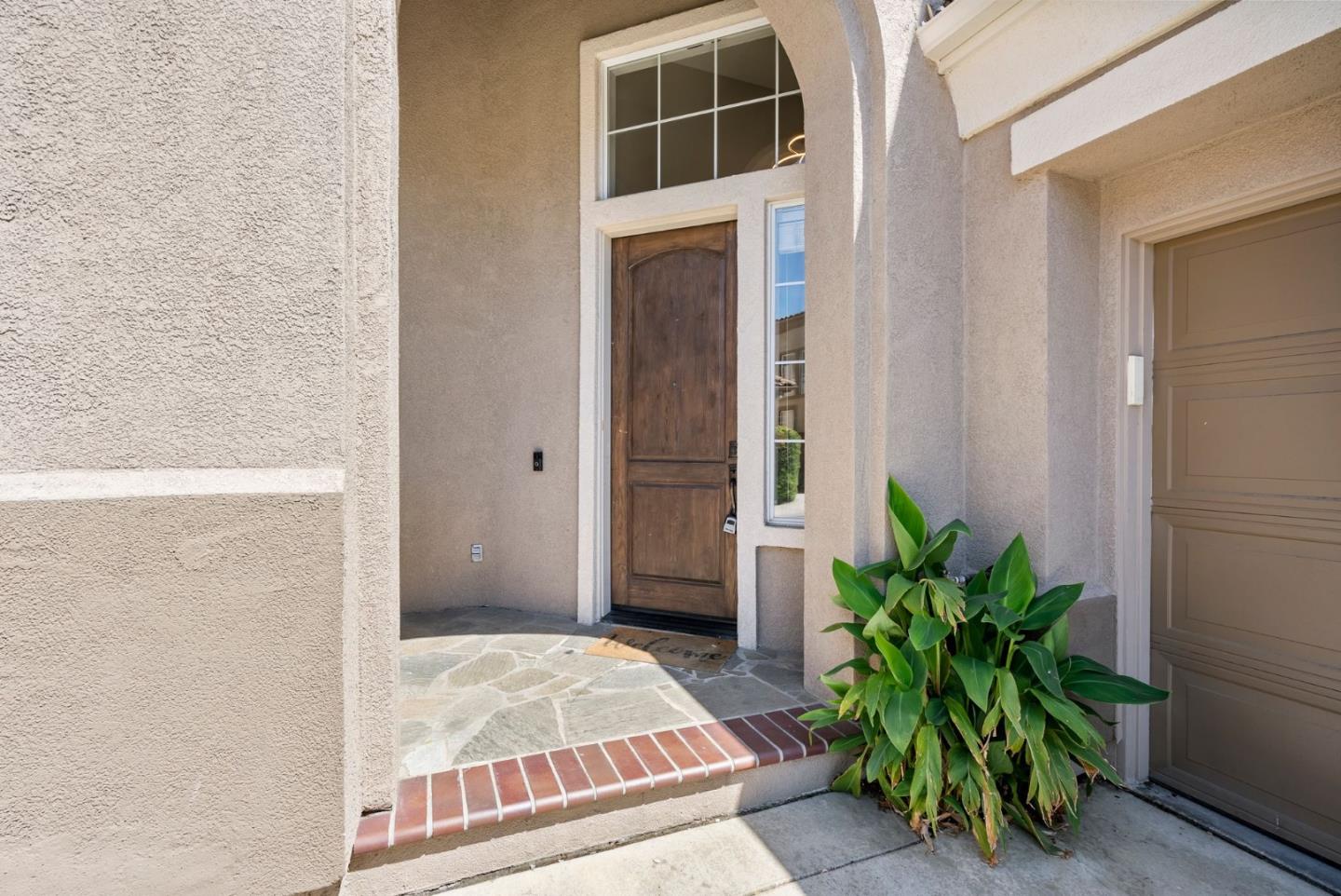 Detail Gallery Image 5 of 43 For 5990 Pala Mesa Dr, San Jose,  CA 95123 - 4 Beds | 2/1 Baths