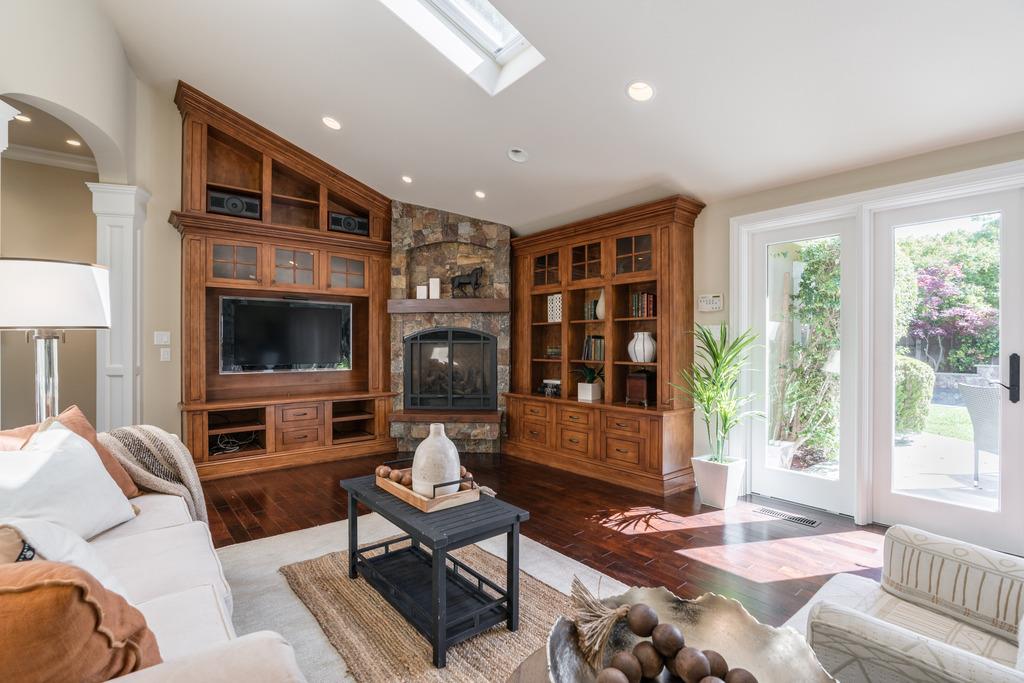 Detail Gallery Image 9 of 37 For 1831 Fordham Way, Mountain View,  CA 94040 - 3 Beds | 2 Baths