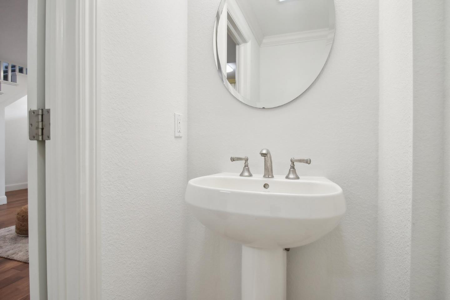 Detail Gallery Image 10 of 24 For 508 Peninsula Ave #2,  Burlingame,  CA 94010 - 2 Beds | 2/1 Baths