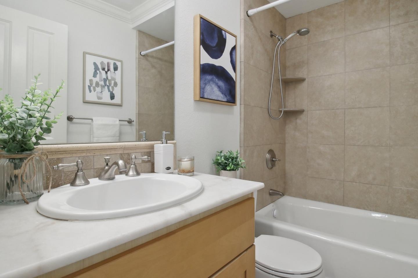 Detail Gallery Image 17 of 24 For 508 Peninsula Ave #2,  Burlingame,  CA 94010 - 2 Beds | 2/1 Baths