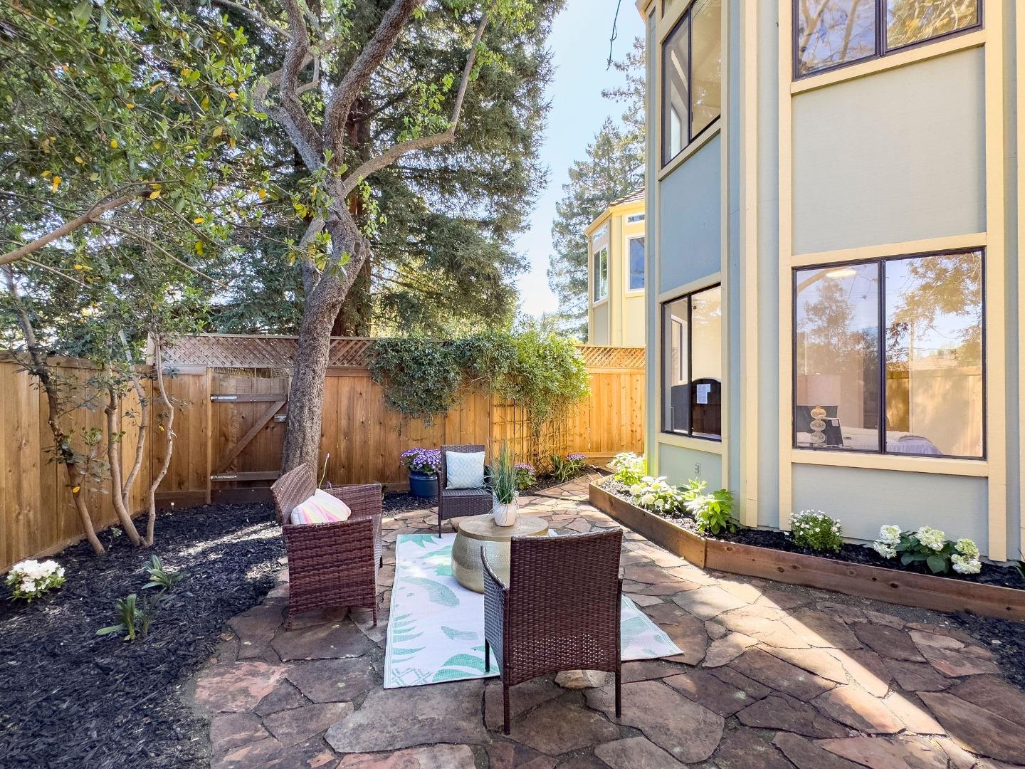 Detail Gallery Image 26 of 34 For 620 Mariposa Ave #3,  Mountain View,  CA 94041 - 2 Beds | 2 Baths