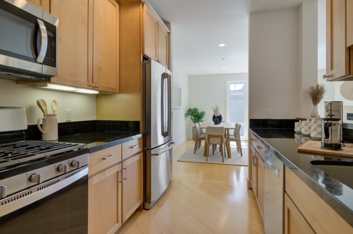 Detail Gallery Image 5 of 30 For 89 Goethe St #10,  Daly City,  CA 94014 - 2 Beds | 2 Baths