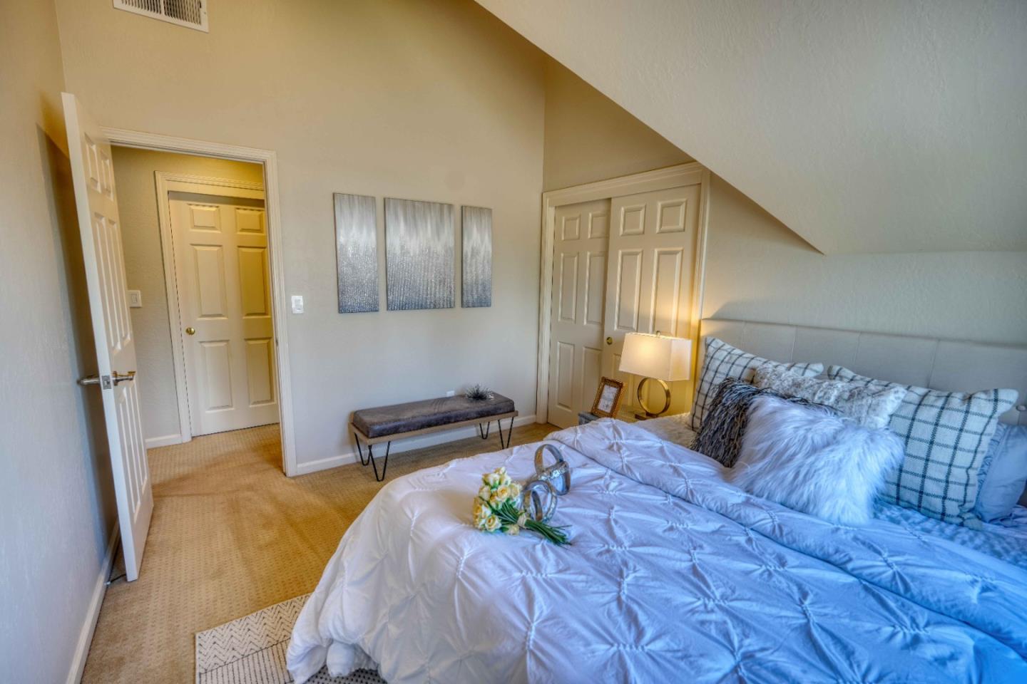 Detail Gallery Image 22 of 30 For 14 Robin Ct, East Palo Alto,  CA 94303 - 4 Beds | 2/1 Baths