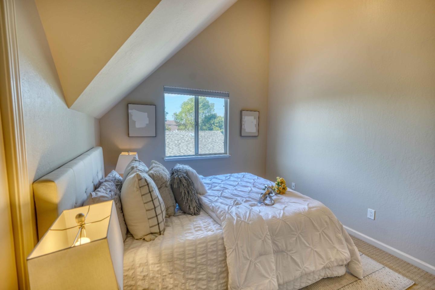 Detail Gallery Image 23 of 30 For 14 Robin Ct, East Palo Alto,  CA 94303 - 4 Beds | 2/1 Baths