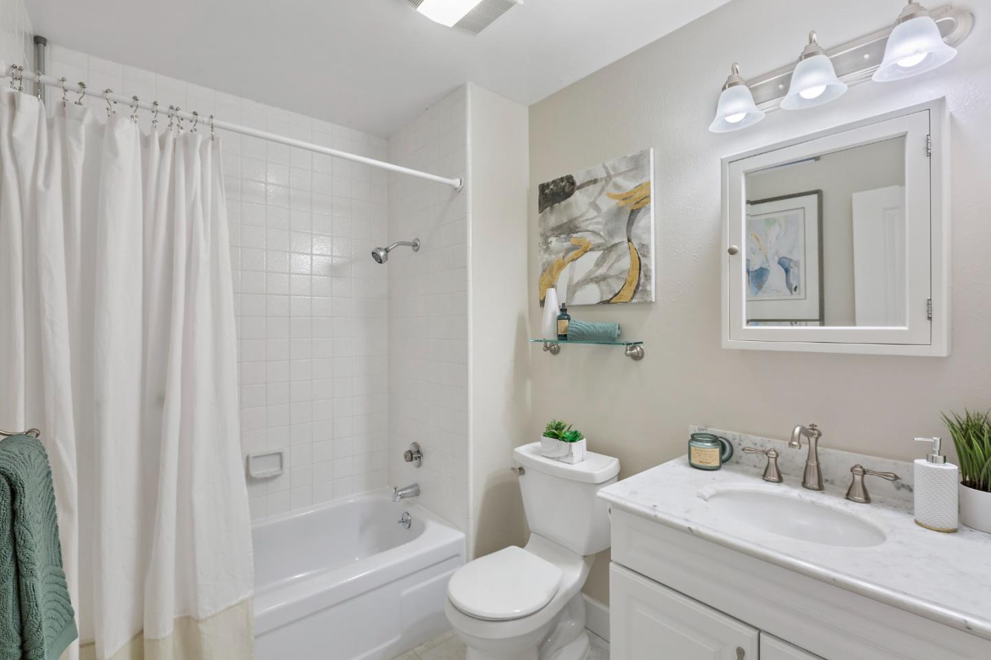 Detail Gallery Image 14 of 24 For 505 Cypress Point Dr #31,  Mountain View,  CA 94043 - 1 Beds | 1 Baths