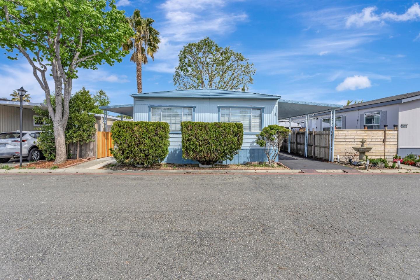 Detail Gallery Image 1 of 33 For 606 Hermitage Steet #606,  San Jose,  CA 95134 - 3 Beds | 2 Baths