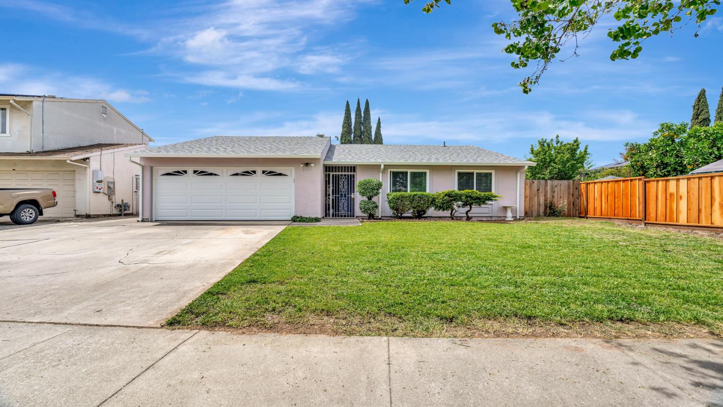 Detail Gallery Image 1 of 1 For 2921 Trinity River Ct, San Jose,  CA 95111 - 4 Beds | 2 Baths