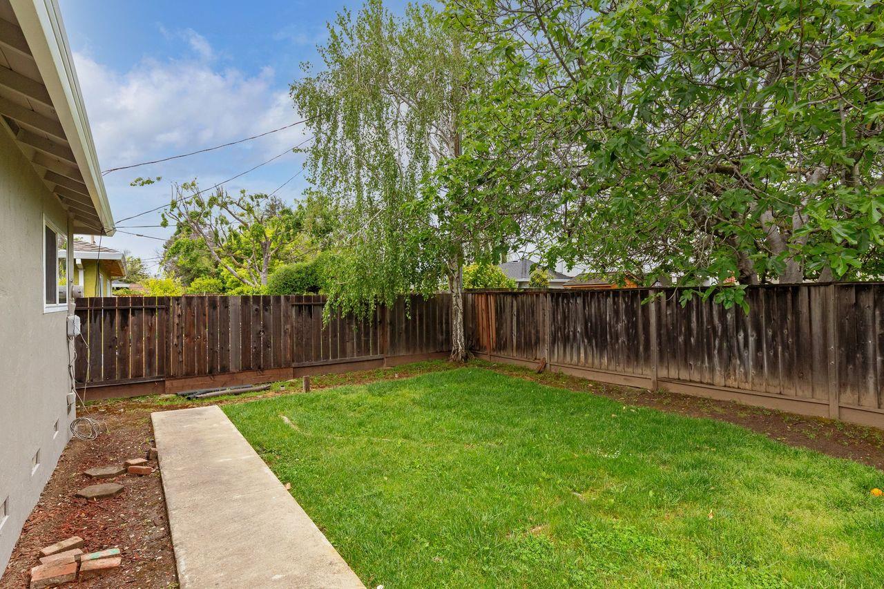 Detail Gallery Image 14 of 18 For 1466 Fields Dr, San Jose,  CA 95129 - 3 Beds | 2 Baths