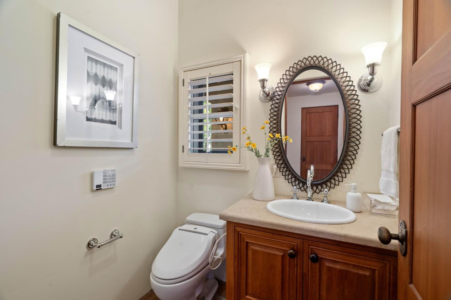 Detail Gallery Image 14 of 50 For 1189 Hamilton Ave, Palo Alto,  CA 94301 - 4 Beds | 3/1 Baths