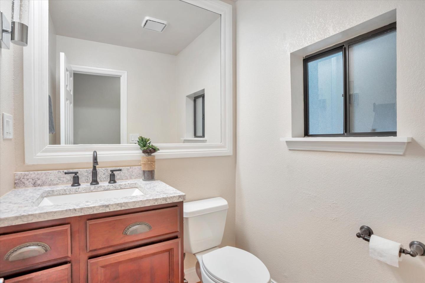Detail Gallery Image 5 of 46 For 5360 Pine Ridge Dr, Grizzly Flats,  CA 95636 - 3 Beds | 1/1 Baths