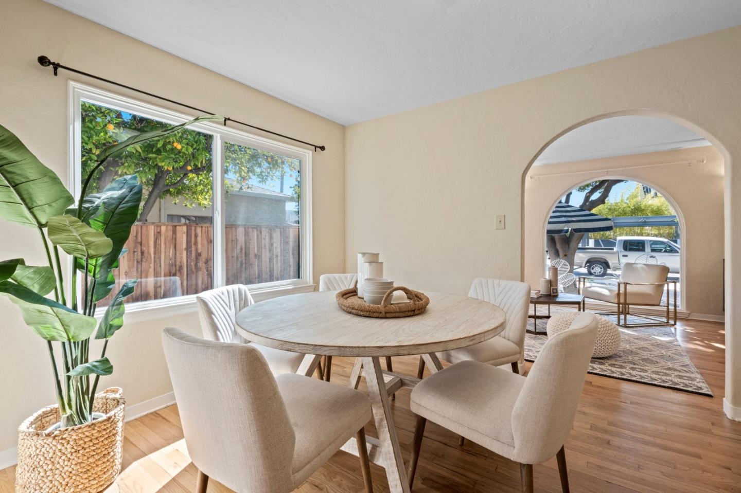 Detail Gallery Image 4 of 19 For 152 S Bayview Ave, Sunnyvale,  CA 94086 - 2 Beds | 1 Baths