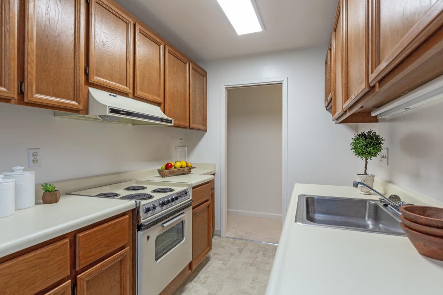 Detail Gallery Image 6 of 24 For 280 Easy St #105,  Mountain View,  CA 94043 - 2 Beds | 2 Baths