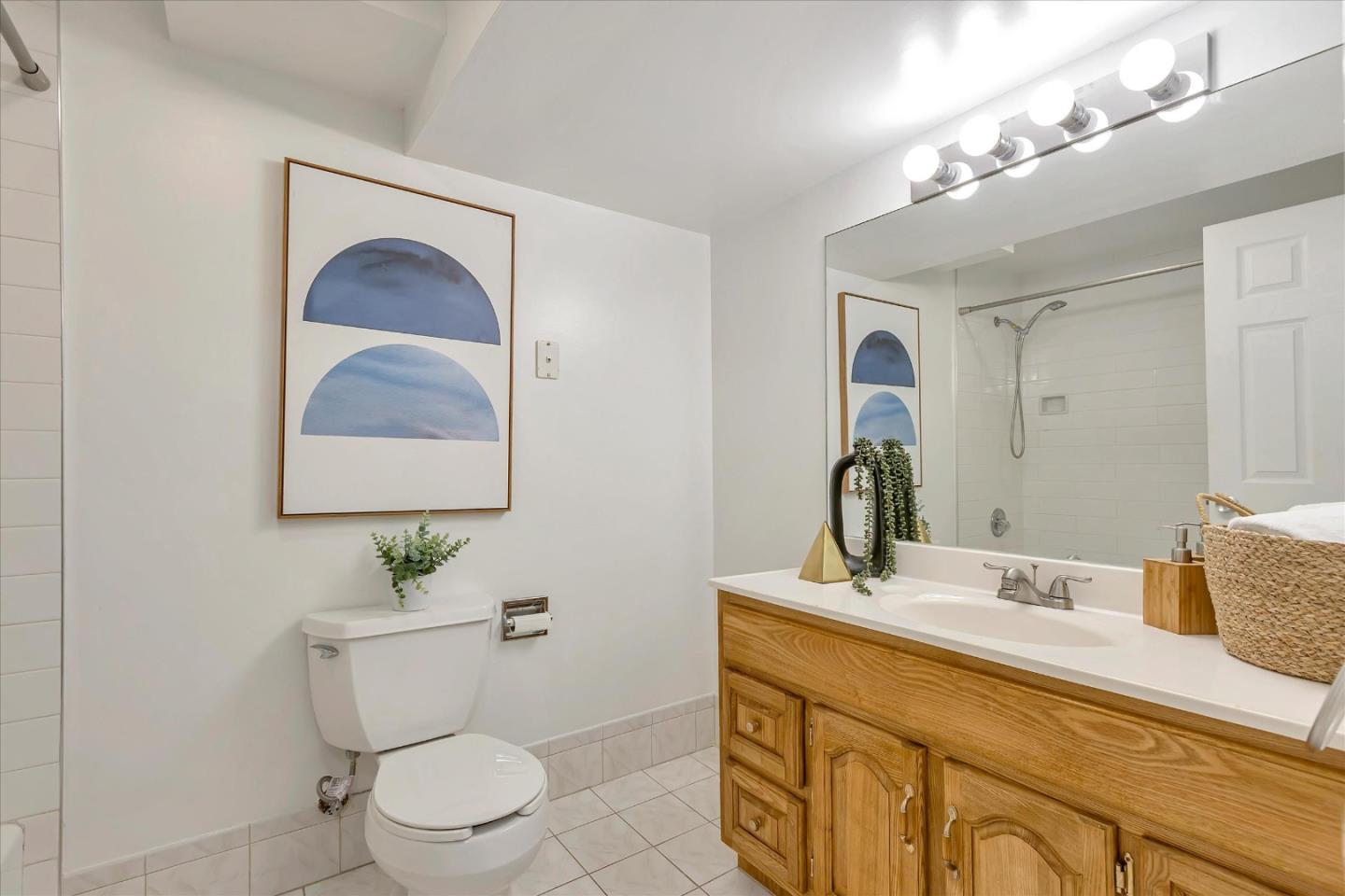 Detail Gallery Image 18 of 35 For 2575 14th Ave, San Francisco,  CA 94127 - 3 Beds | 2 Baths