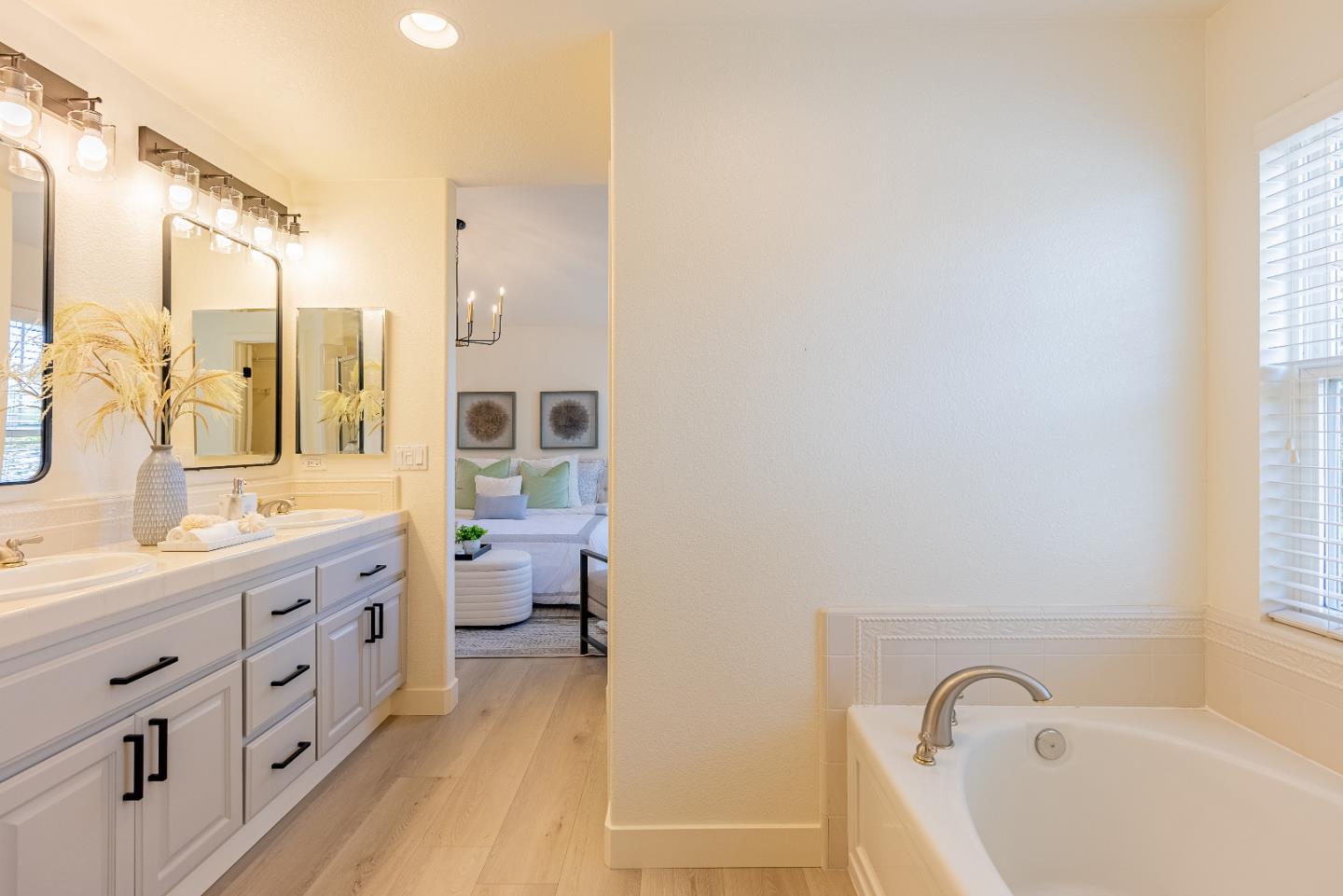 Detail Gallery Image 24 of 41 For 173 W Ferndale Ave, Sunnyvale,  CA 94085 - 3 Beds | 2/1 Baths
