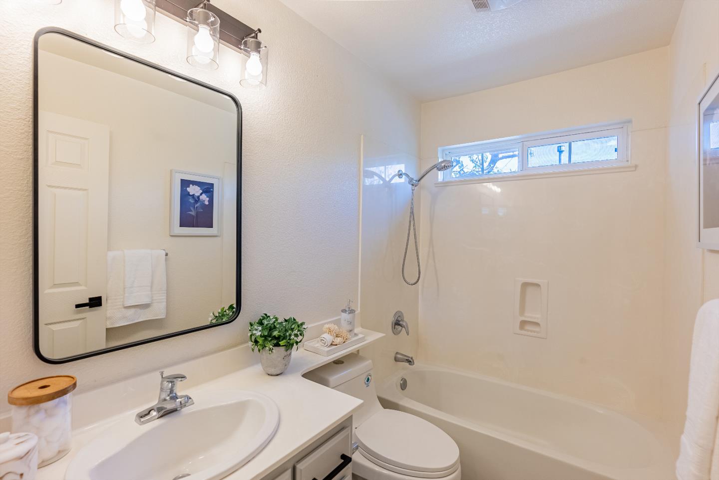 Detail Gallery Image 31 of 41 For 173 W Ferndale Ave, Sunnyvale,  CA 94085 - 3 Beds | 2/1 Baths