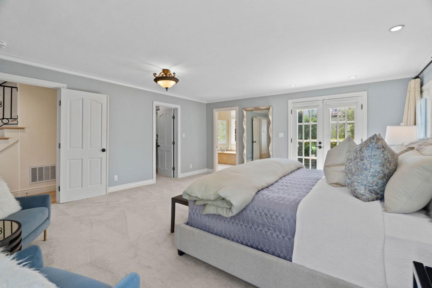 Detail Gallery Image 23 of 44 For 260 Miramonte Ave, Palo Alto,  CA 94306 - 4 Beds | 3/2 Baths