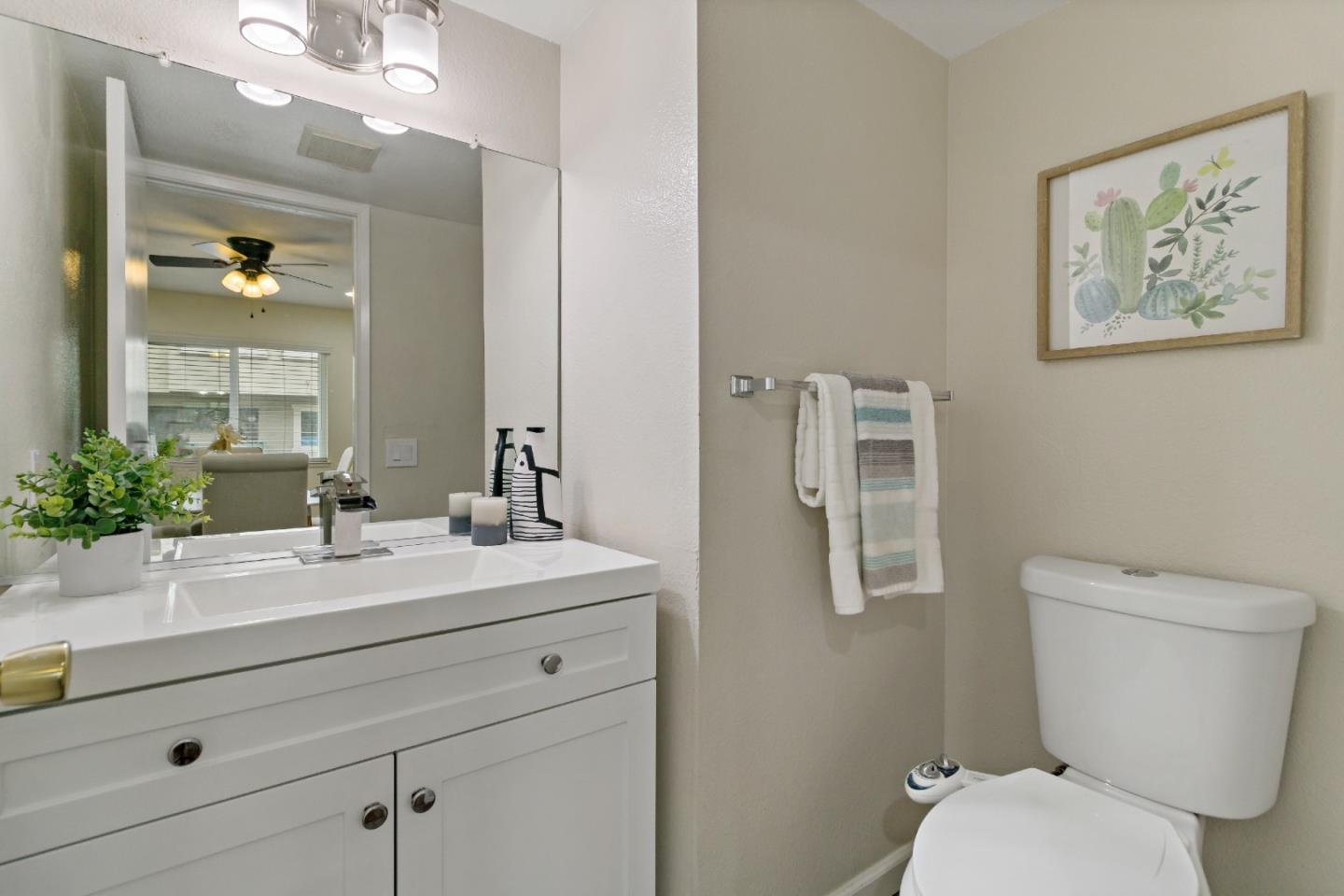 Detail Gallery Image 25 of 63 For 3833 Meeks Ter, Fremont,  CA 94538 - 3 Beds | 2/1 Baths