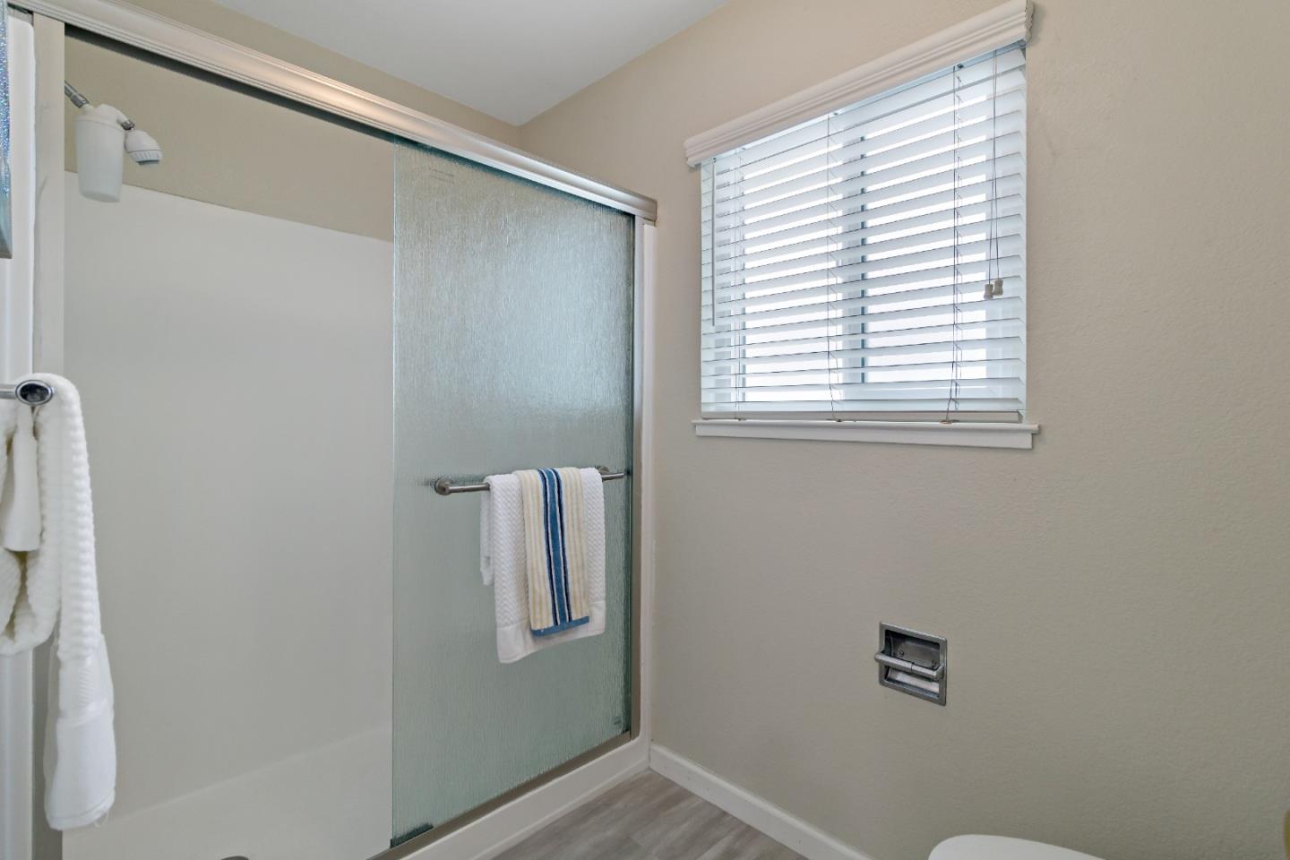Detail Gallery Image 39 of 63 For 3833 Meeks Ter, Fremont,  CA 94538 - 3 Beds | 2/1 Baths