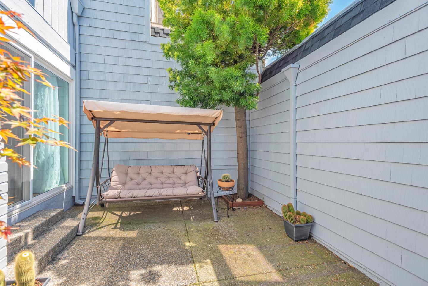 Detail Gallery Image 54 of 61 For 2333 Hastings Dr, Belmont,  CA 94002 - 3 Beds | 2/1 Baths