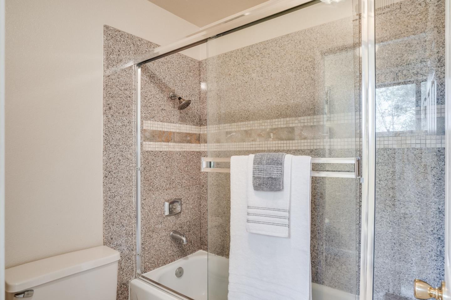 Detail Gallery Image 21 of 41 For 5454 Colony Green Dr, San Jose,  CA 95123 - 2 Beds | 2/1 Baths