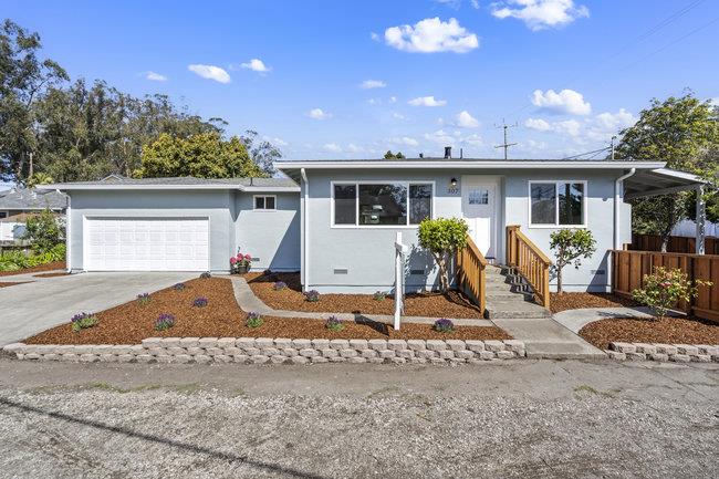 Photo of 307 San Carlos Ave in El Granada, CA