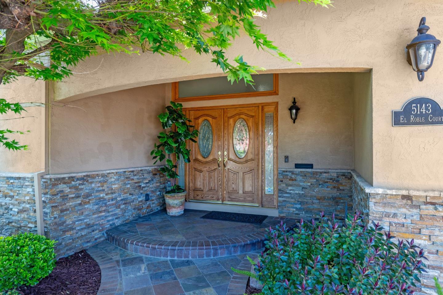 Detail Gallery Image 1 of 36 For 5143 El Roble Ct, San Jose,  CA 95118 - 4 Beds | 2/1 Baths