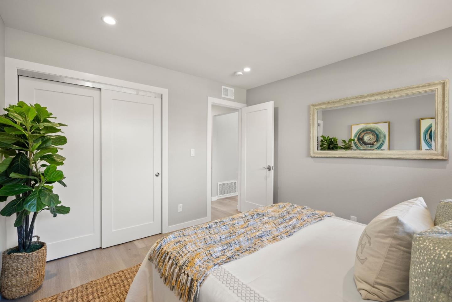 Detail Gallery Image 10 of 23 For 921 Ponselle Ln #1,  Capitola,  CA 95010 - 2 Beds | 1 Baths